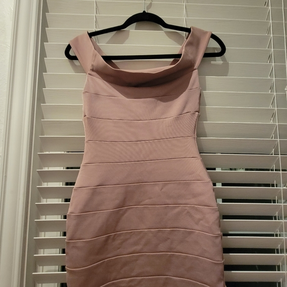 Dress - Picture 2 of 5